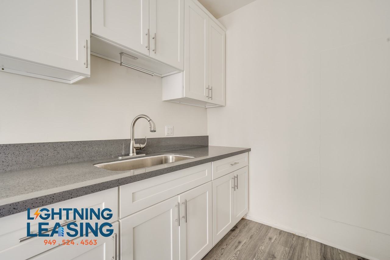 5233 1/2 Monte Vista St #315D - Photo 5 of 19