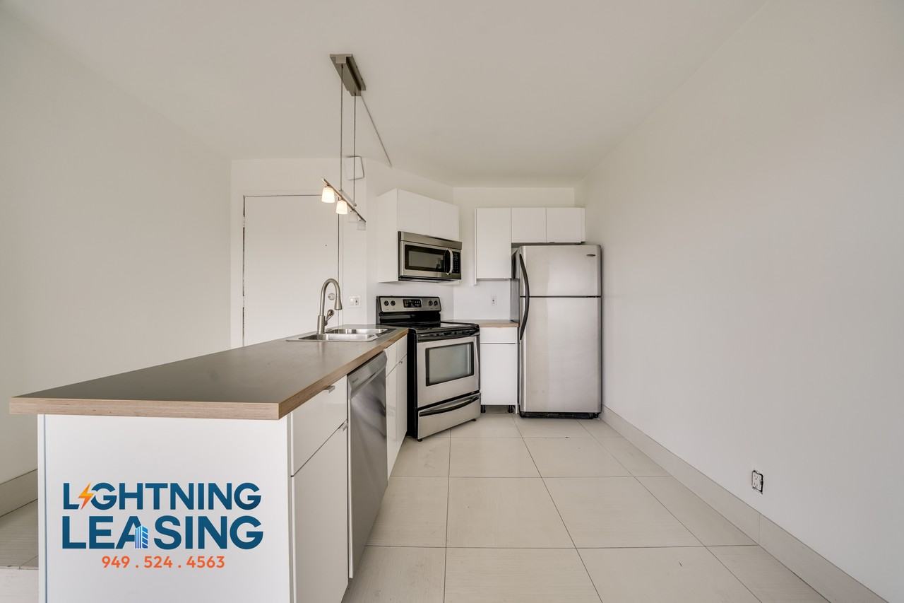 3948 Los Feliz Blvd #206D