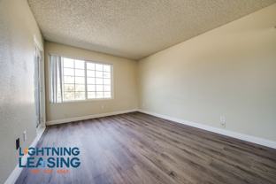 2850 1/2 Riverside Dr - Photo 1 of 1