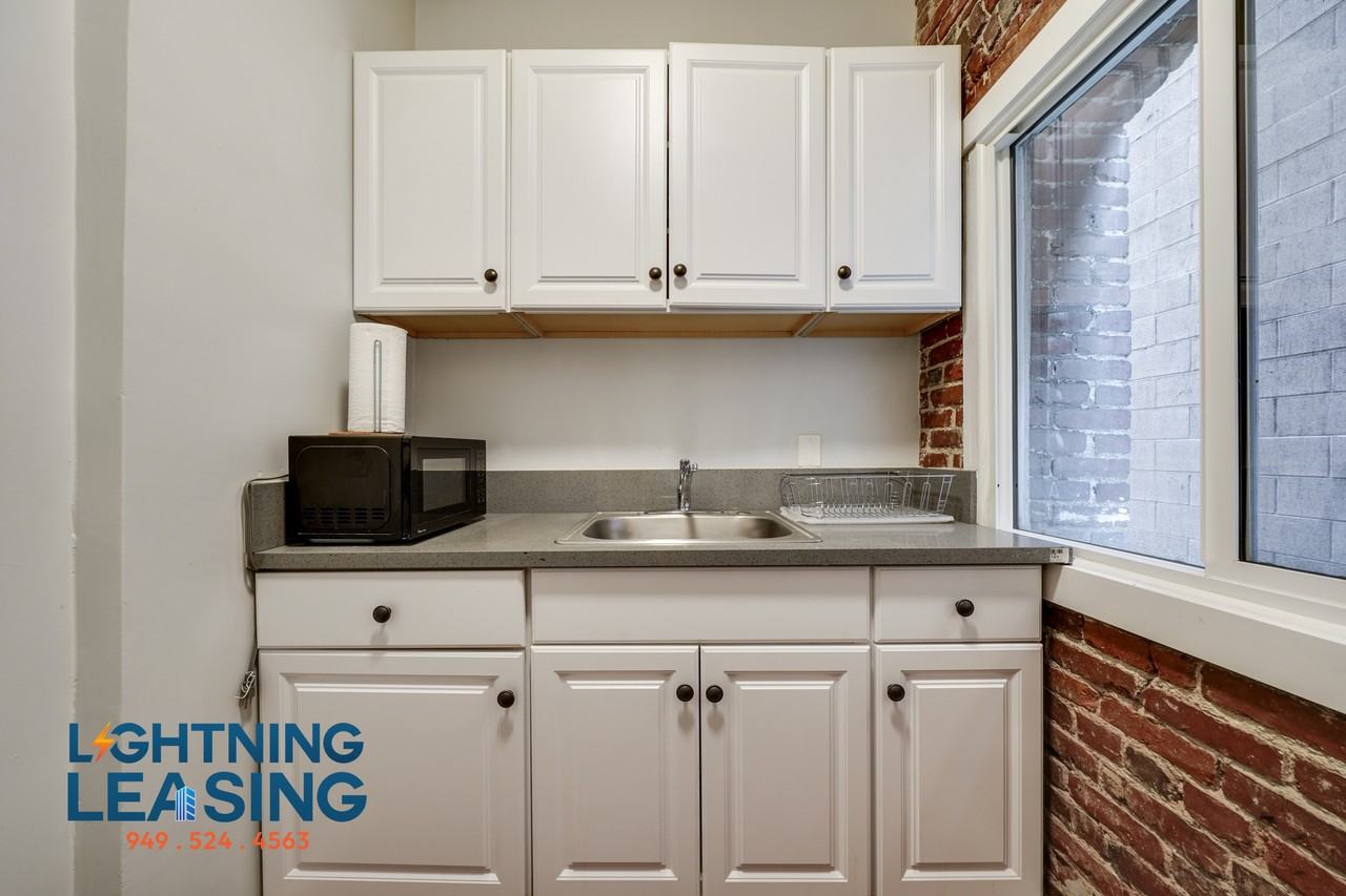 1420 S Flower St #8A - Photo 2 of 10