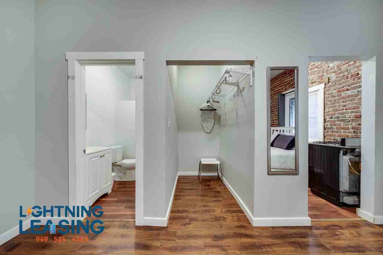 1420 S Flower St #8A - Photo 5 of 10