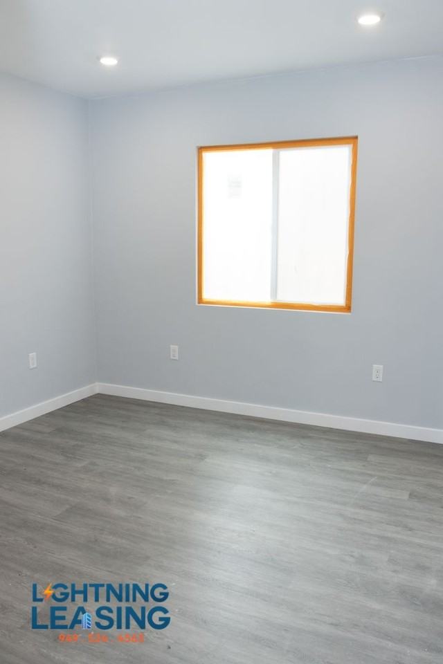 3923 1/2 Gibraltar Ave #12D - Photo 5 of 6