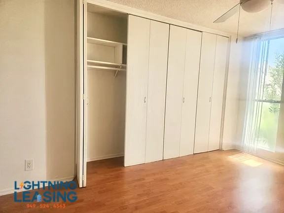 11TH & #203D - Photo 6 of 11