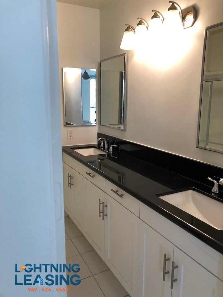 11TH & #203D - Photo 7 of 11