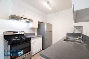 featured image of 10521 1/2 S Figueroa St #9D