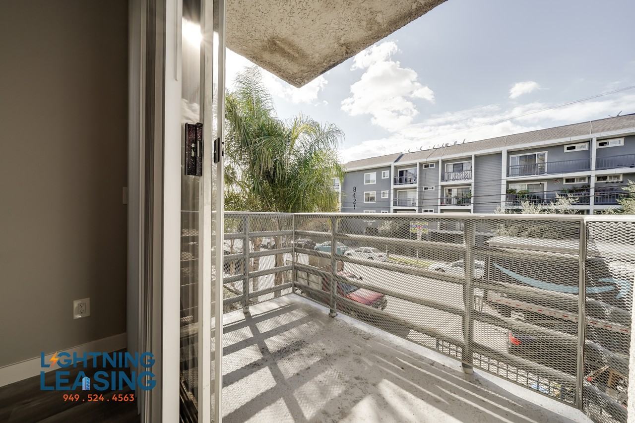 8430 Cedros Ave #101D - Photo 3 of 20