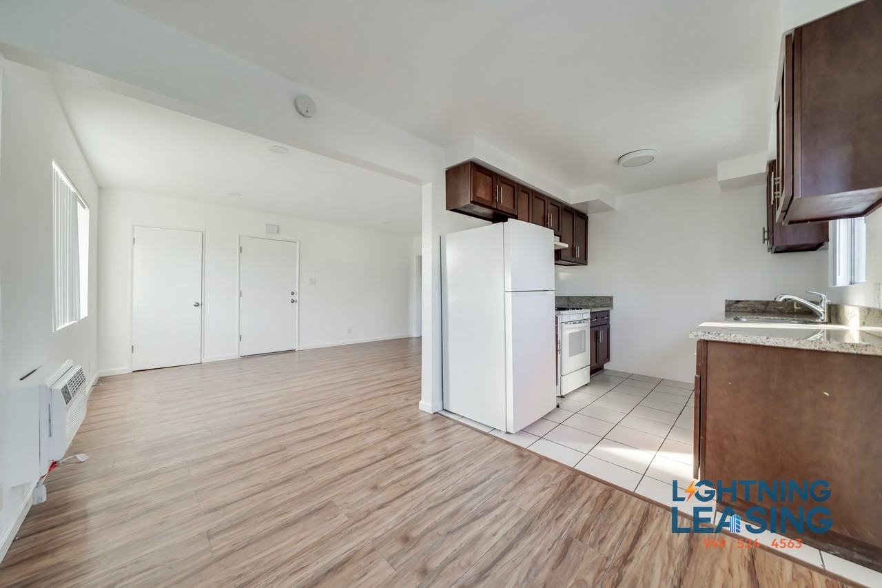 6635 Etiwanda Ave #20D - Photo 2 of 19