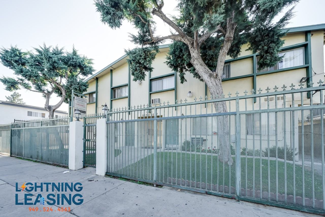 6635 Etiwanda Ave #20D - Photo 5 of 19