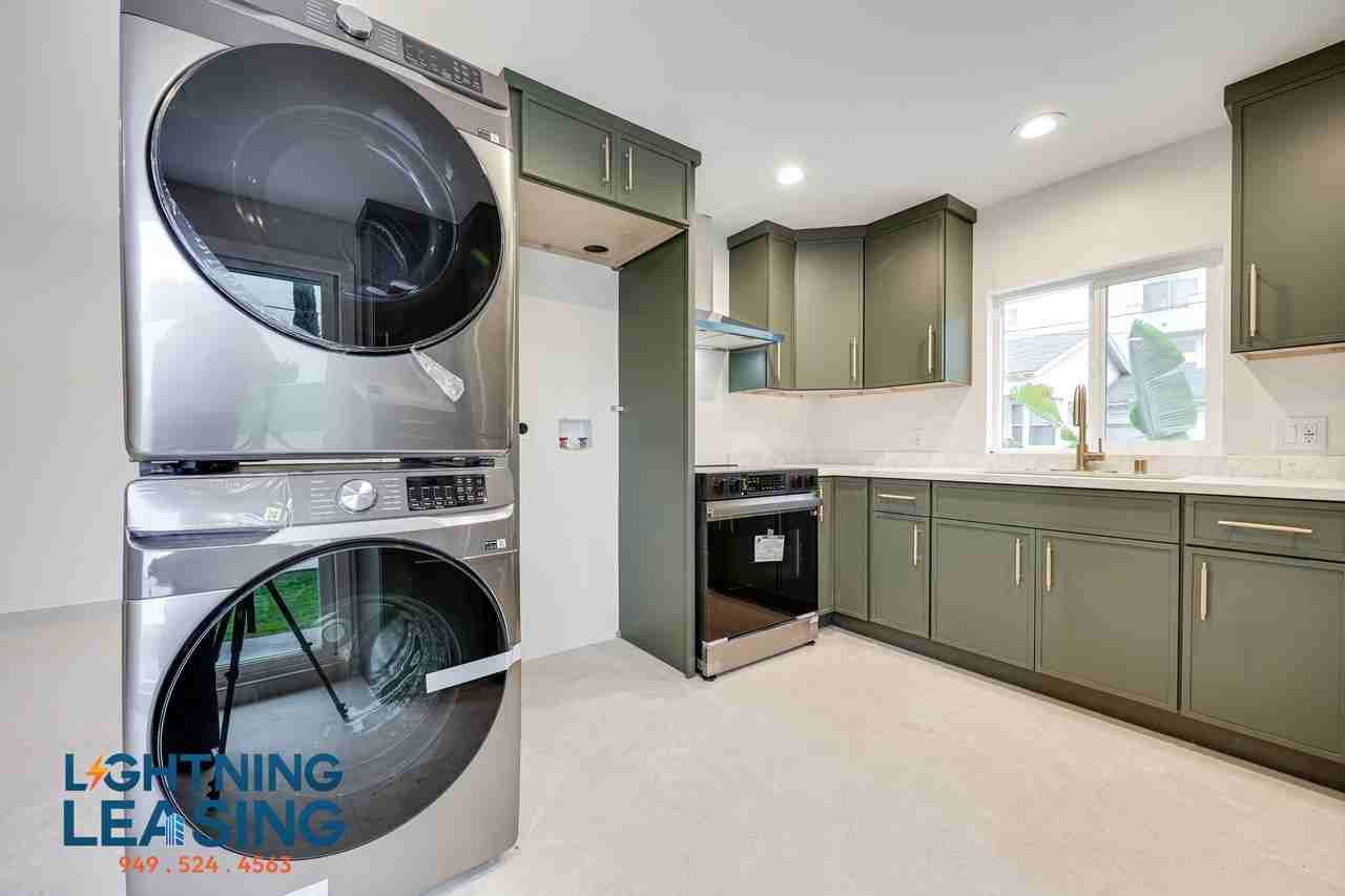 5620 1/2 Radford Ave #5620-1-2 - Photo 4 of 10