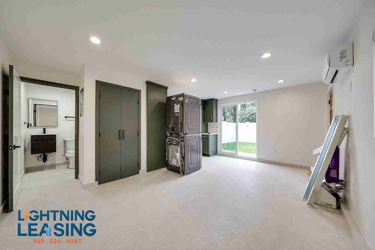 5620 1/2 Radford Ave #5620-1-2 - Photo 5 of 10