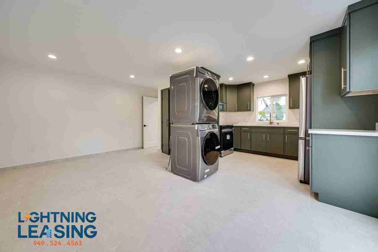 5620 1/2 Radford Ave #5620-1-2 - Photo 7 of 10