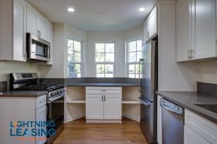 6176 Yolanda Ave - Photo 1 of 1