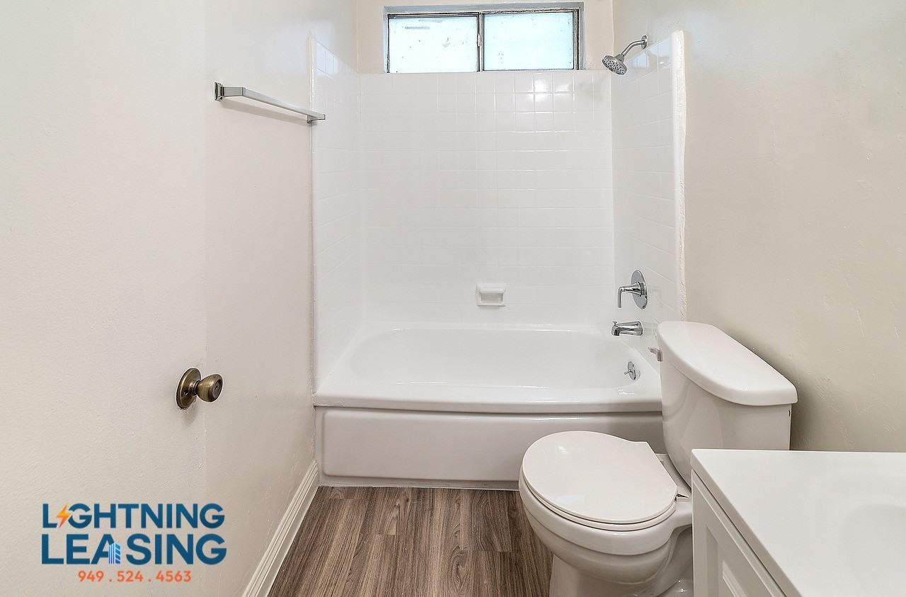 20437 Cohasset St #3D - Photo 7 of 10