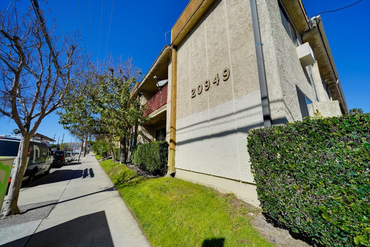 20949 1/2 Lassen St #204 - Photo 3 of 18