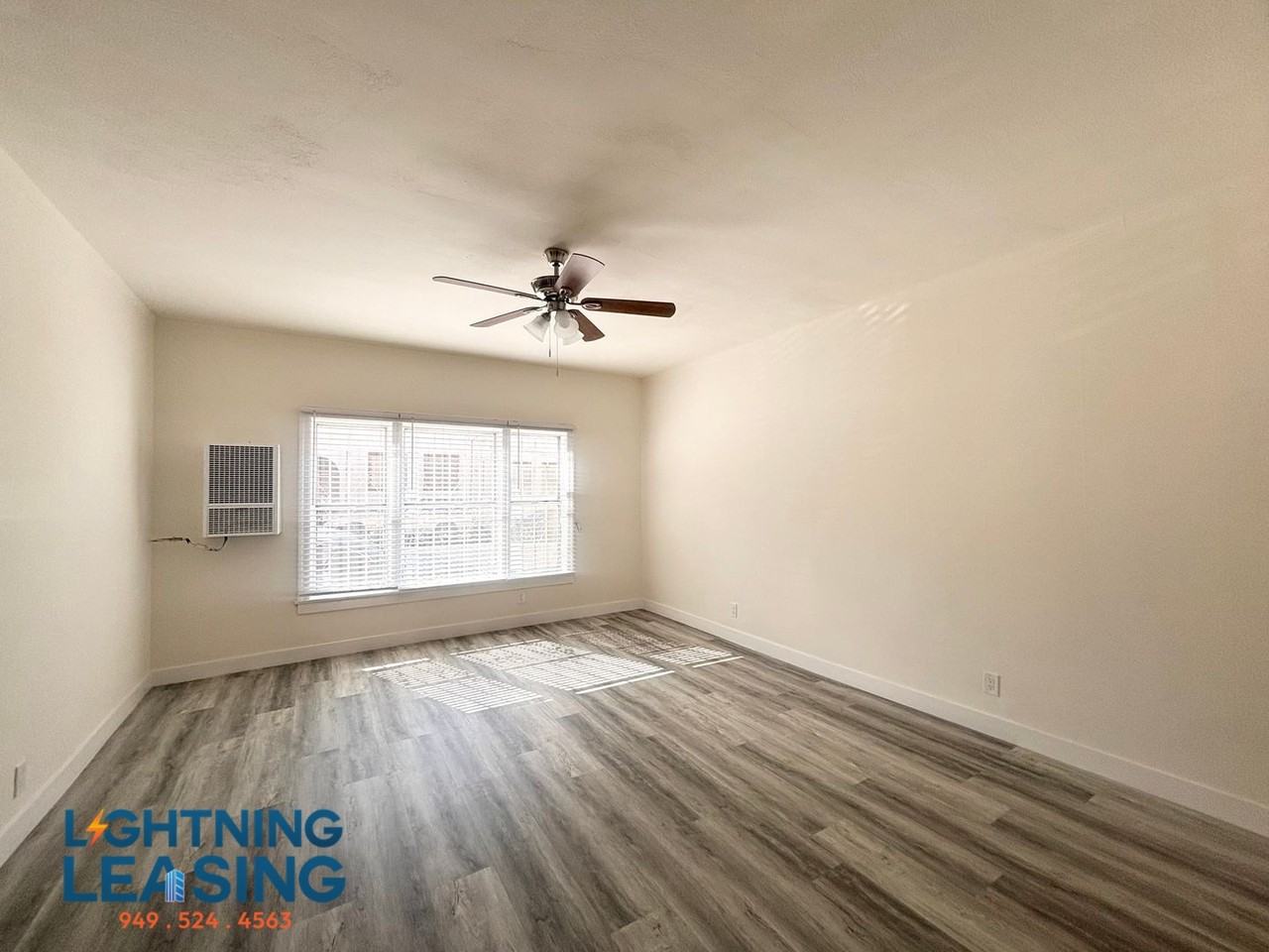 1055 1/2 S Normandie Ave #105D - Photo 3 of 5