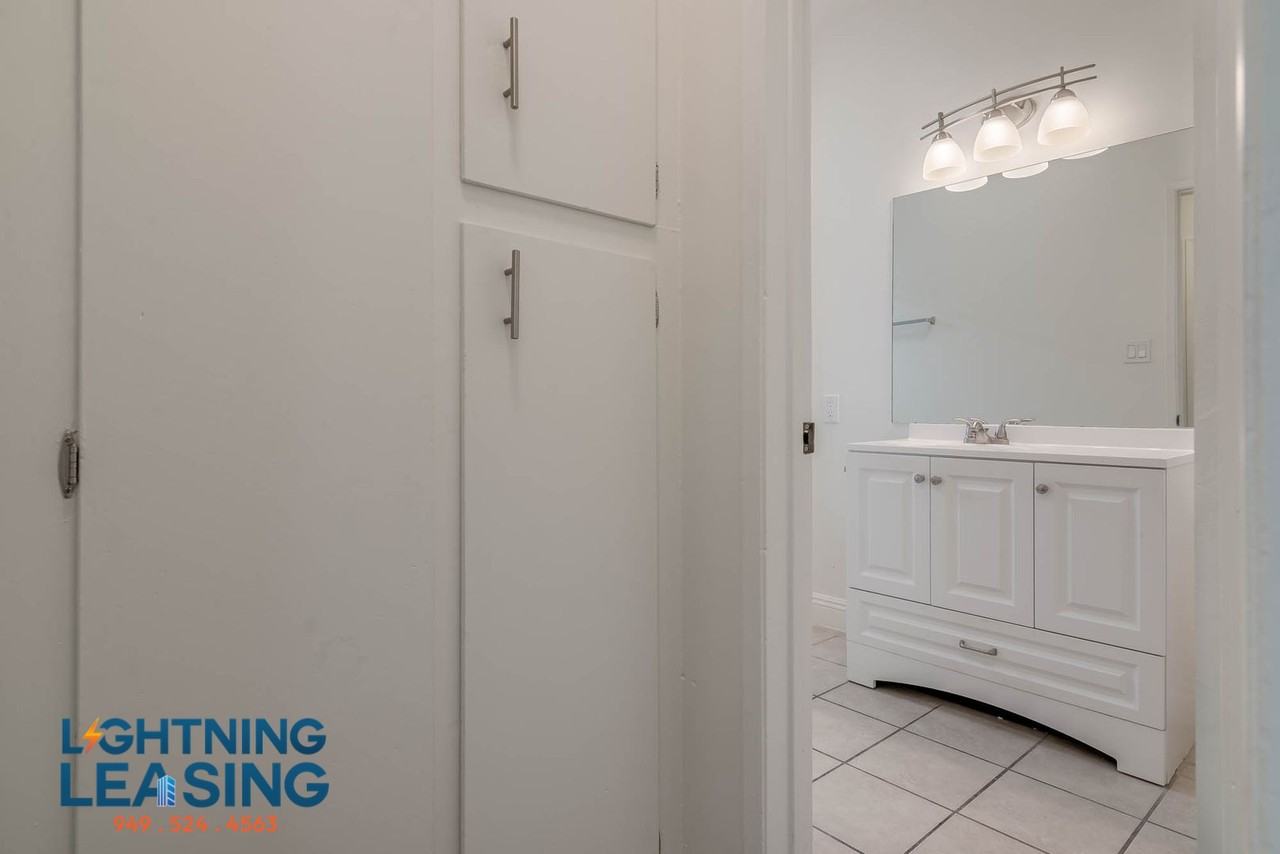 945 S Carondelet St #5D - Photo 4 of 5