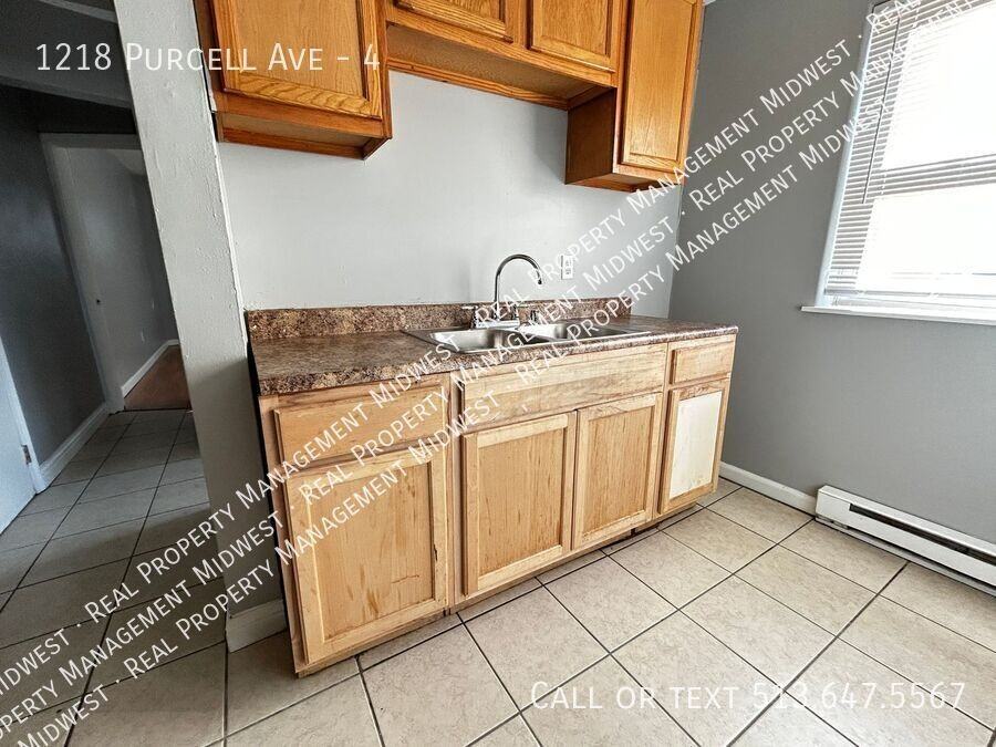 1218 Purcell Ave #4 - Photo 3 of 10