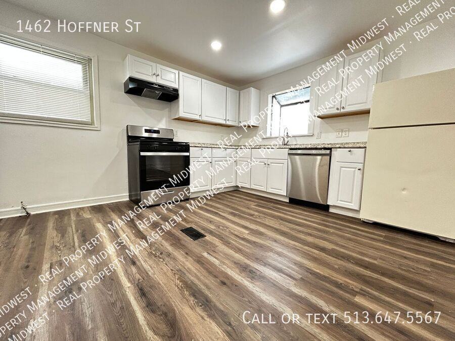 1462 Hoffner St - Photo 2 of 21