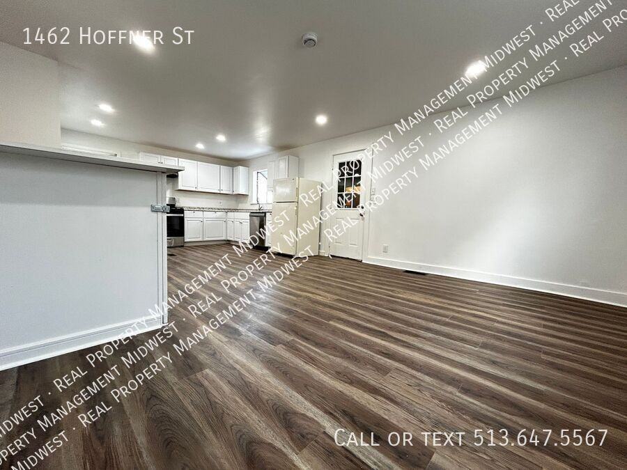 1462 Hoffner St - Photo 3 of 21