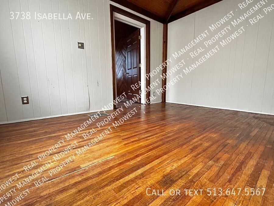 3738 Isabella Ave - Photo 4 of 19