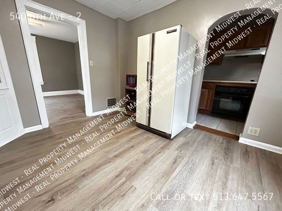 540 8th Ave #2 - Photo 4 of 18