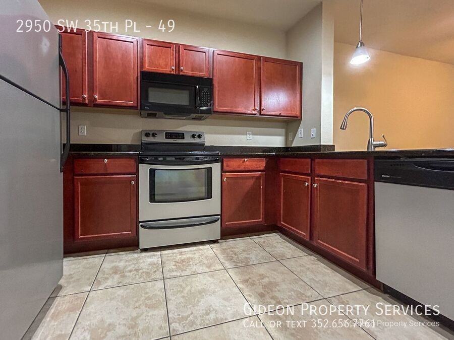 2950 Sw 35th Pl #49 - Photo 7 of 19