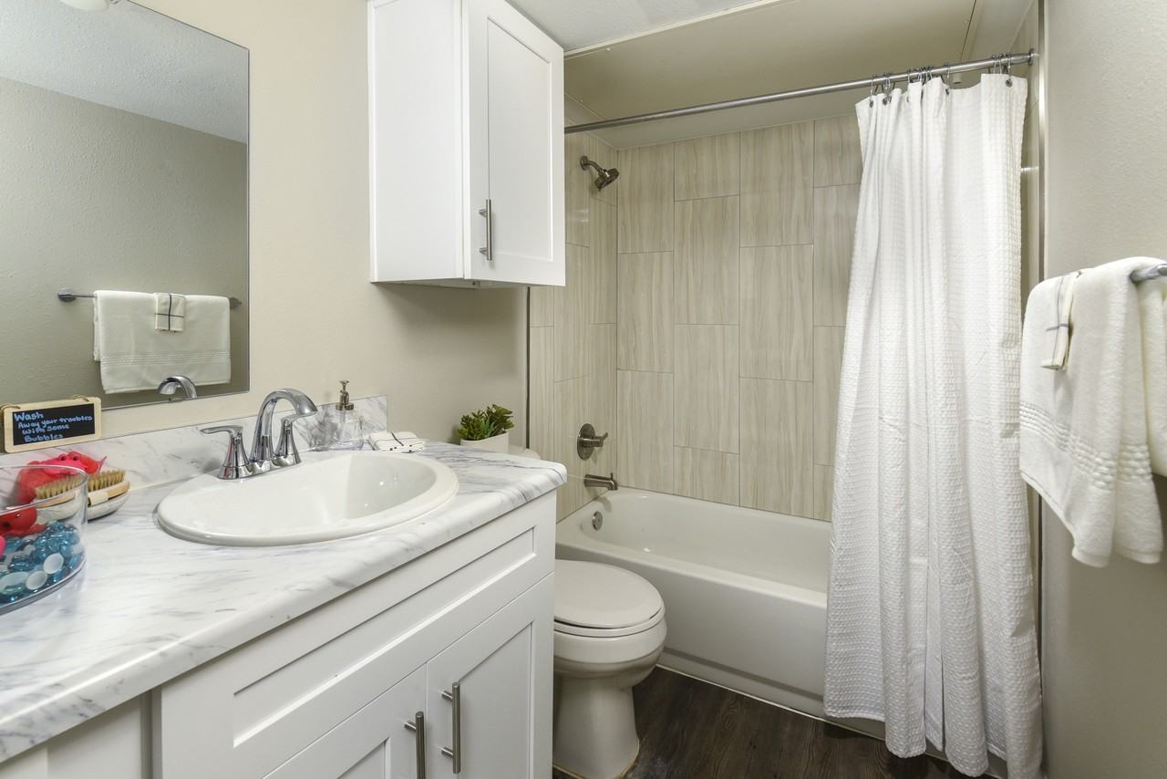 600 Barwood Park #821 - Photo 6 of 9