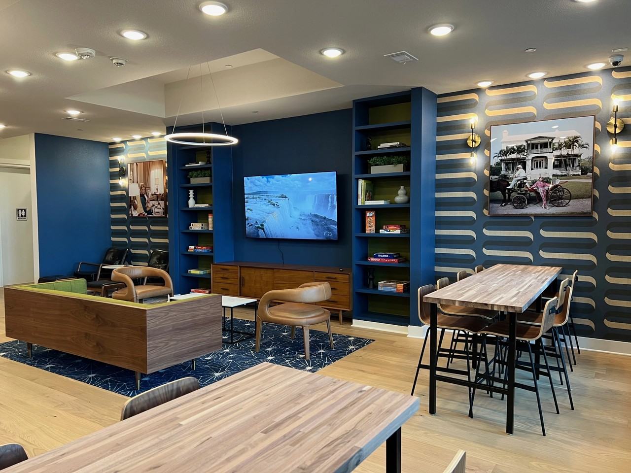 6007 N Interstate 35 #235 - Photo 7 of 15