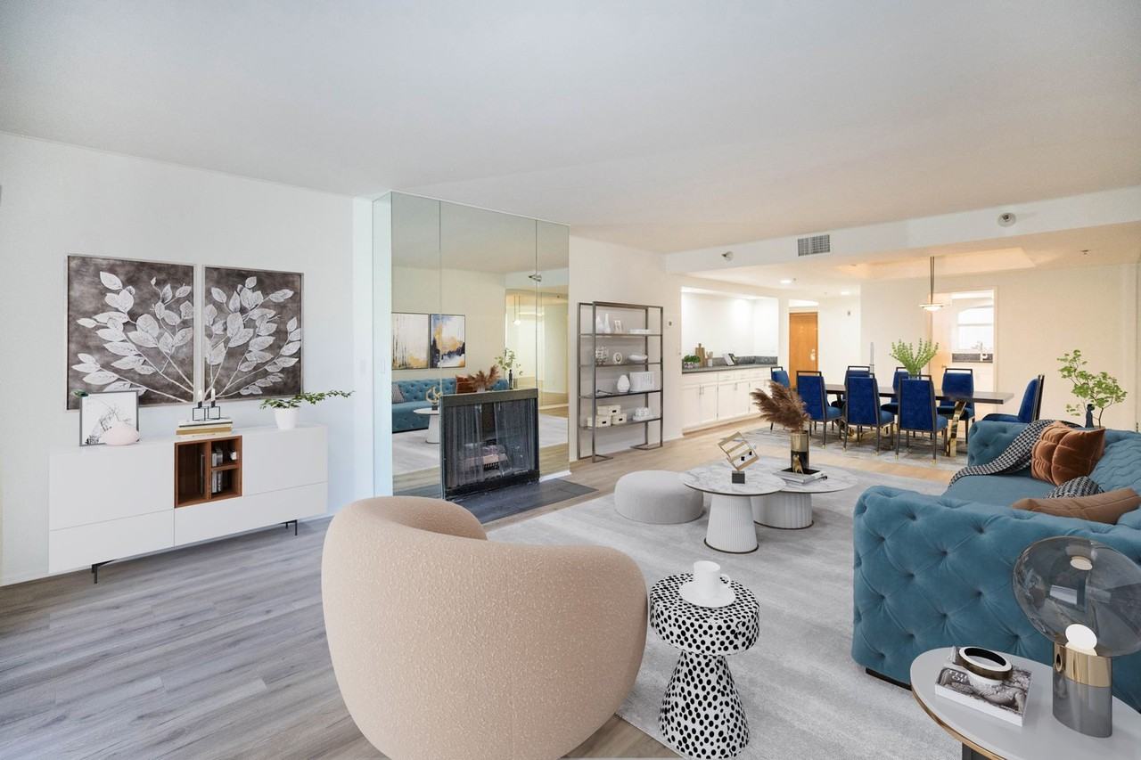 410 S Barrington Ave #205