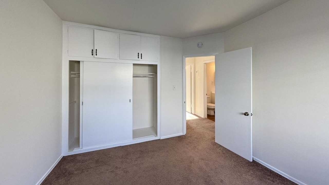 1317 18th St #D - Photo 3 of 17