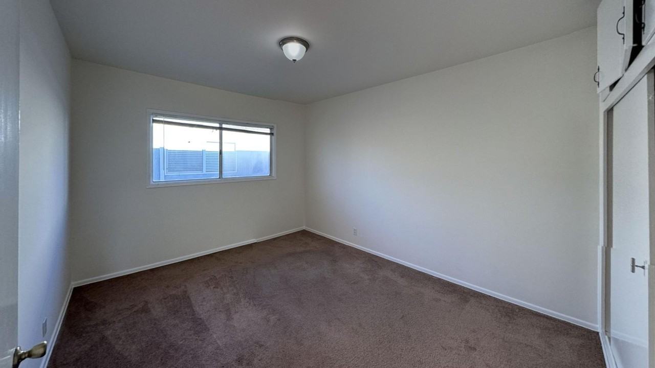 1317 18th St #D - Photo 5 of 17