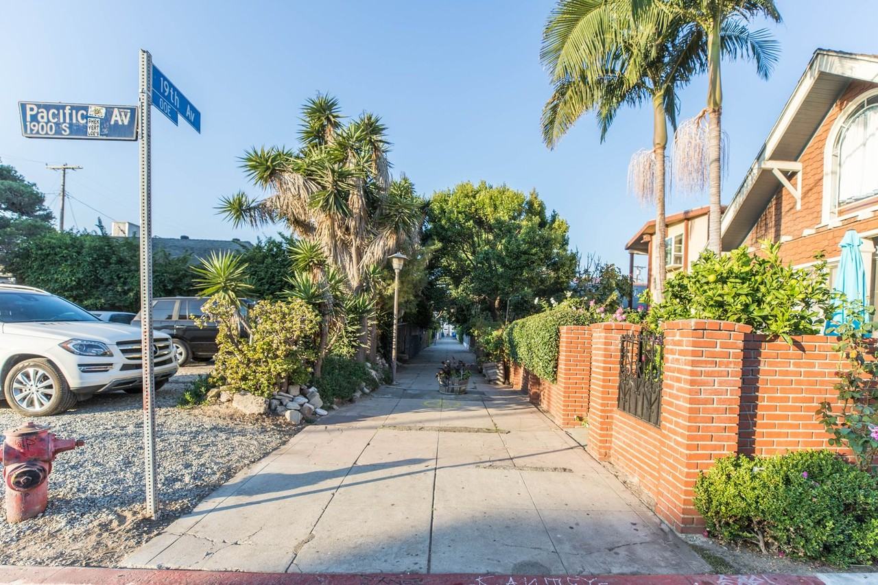 25 19th Ave #E - Photo 4 of 17