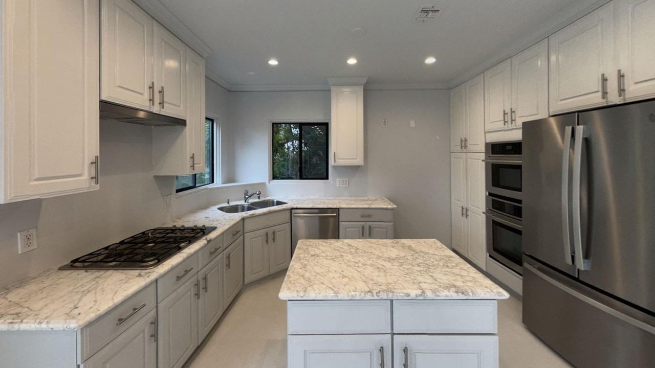 386 Entrada Dr - Photo 4 of 18