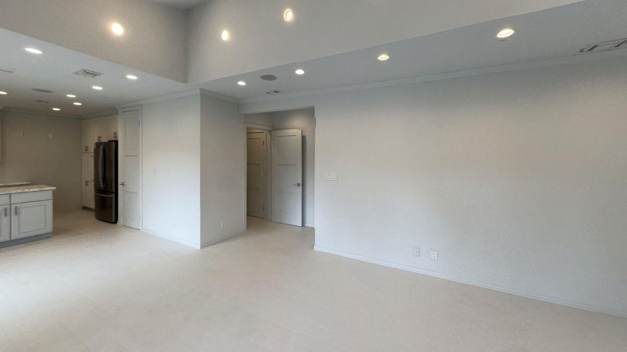 386 Entrada Dr - Photo 6 of 18