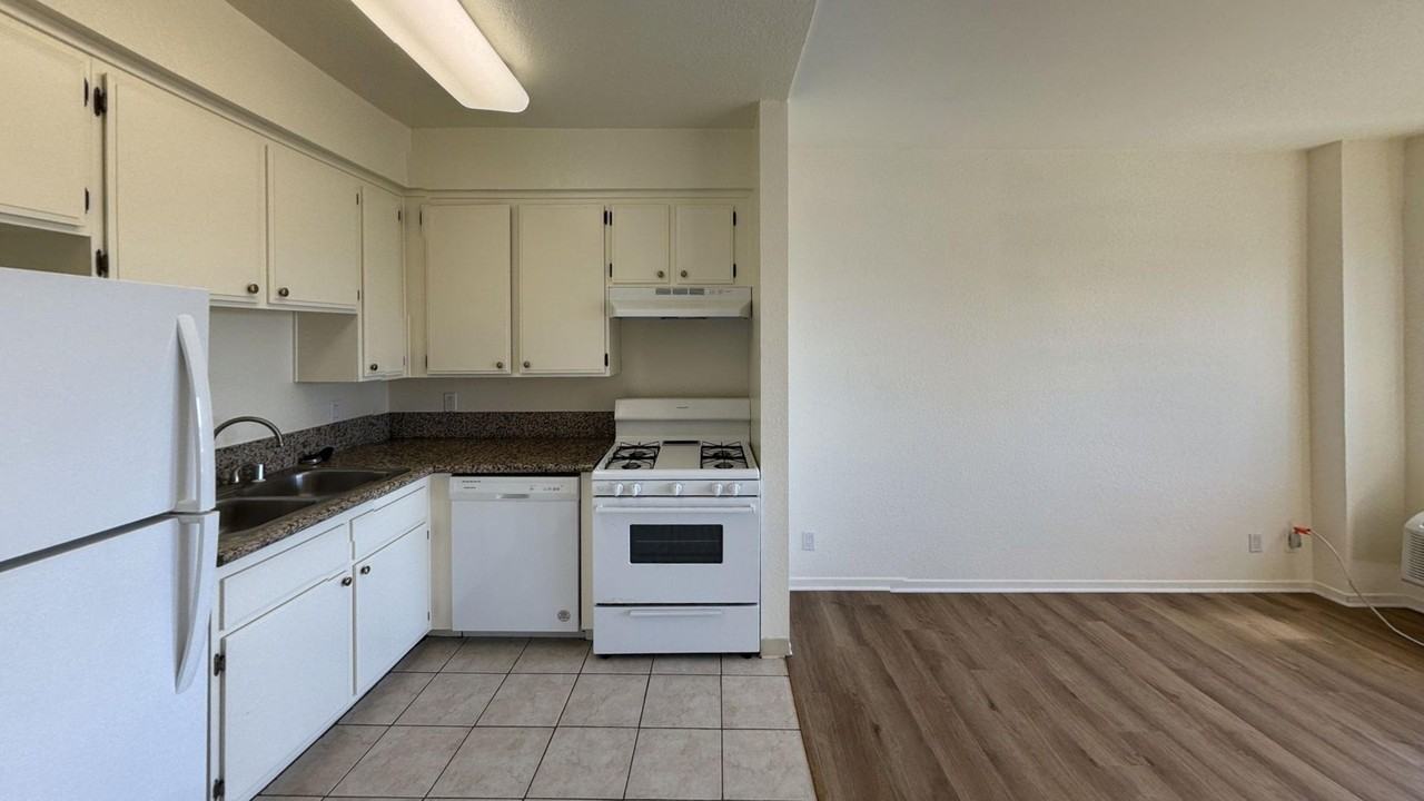 3848 Overland Ave #305 - Photo 3 of 9