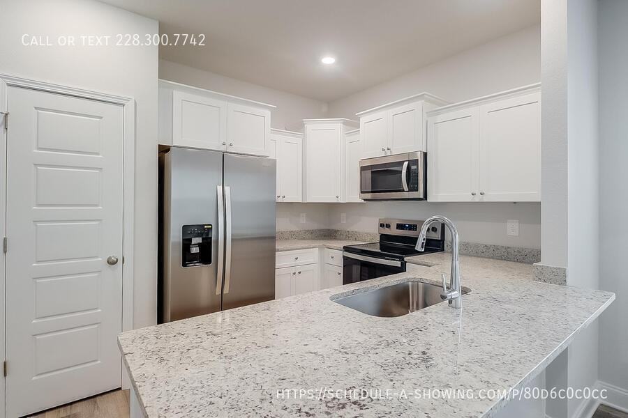 12258 Frazier Ln - Photo 4 of 18