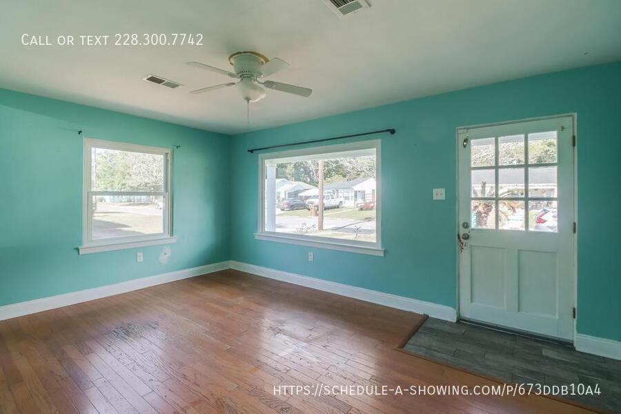 1737 Ridgeway Dr - Photo 4 of 17