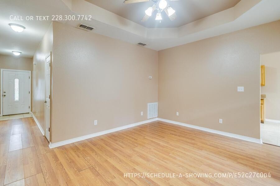 6085 W Bolivar St - Photo 3 of 18