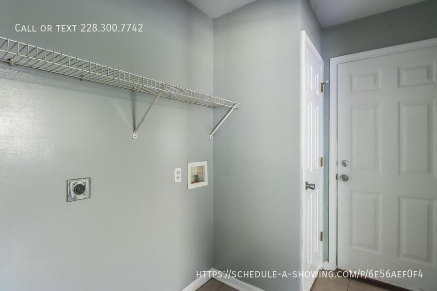 124 30th 1/2 St #B - Photo 5 of 11