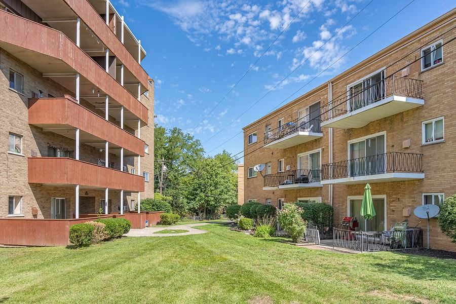 3800 Dina Ter #3803-1 - Photo 7 of 16