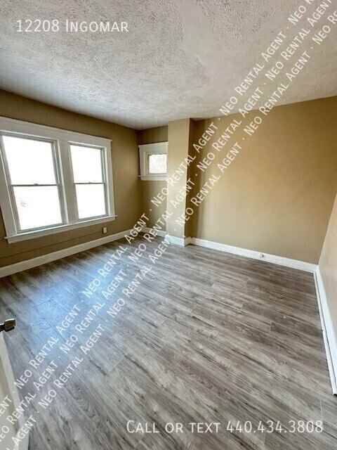 12208 Ingomar Ave - Photo 7 of 10