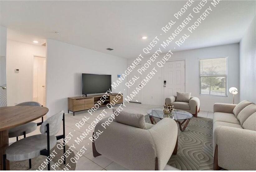 2525 Russell St - Photo 6 of 17