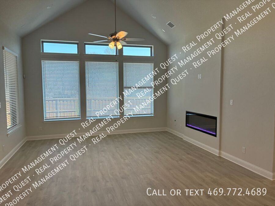 1862 Silver Birch Rd - Photo 6 of 15