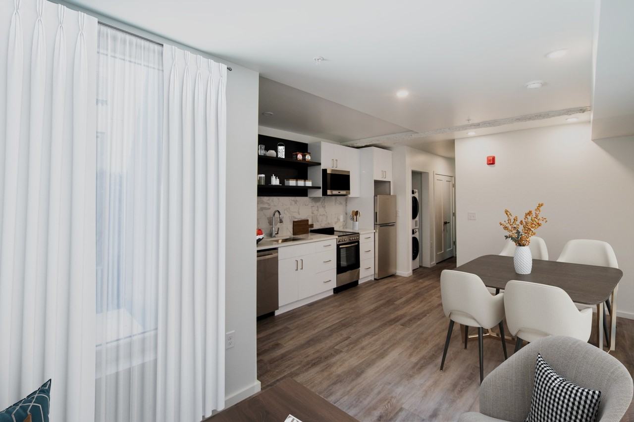 1201 Vine St - Photo 5 of 15