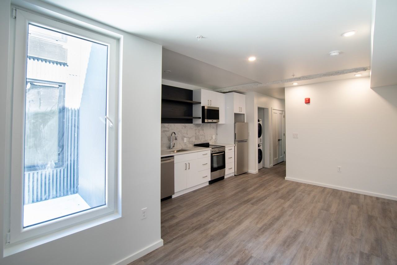 1201 Vine St - Photo 6 of 15