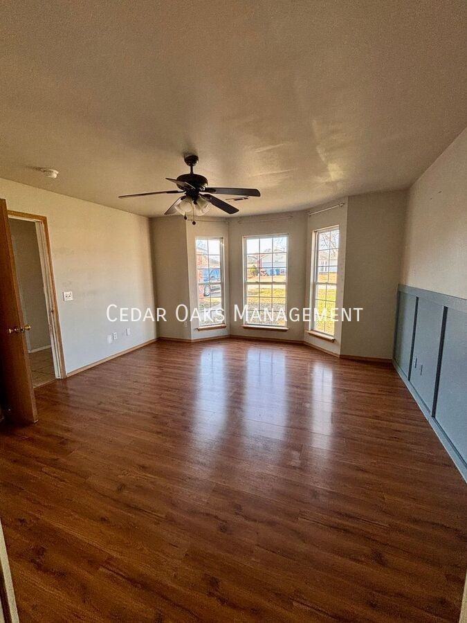 2520 Mary Phelps Dr - Photo 4 of 12