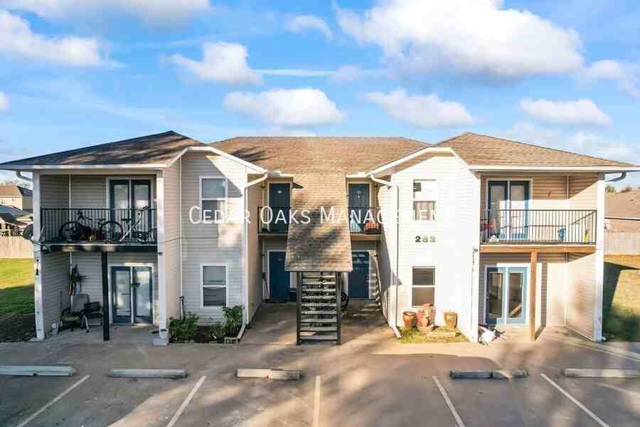 282 Erin Pl #202 - Photo 4 of 17