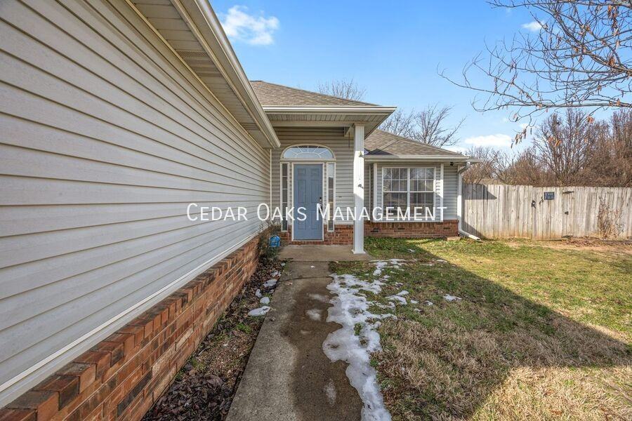 100 N Brandon St - Photo 2 of 20