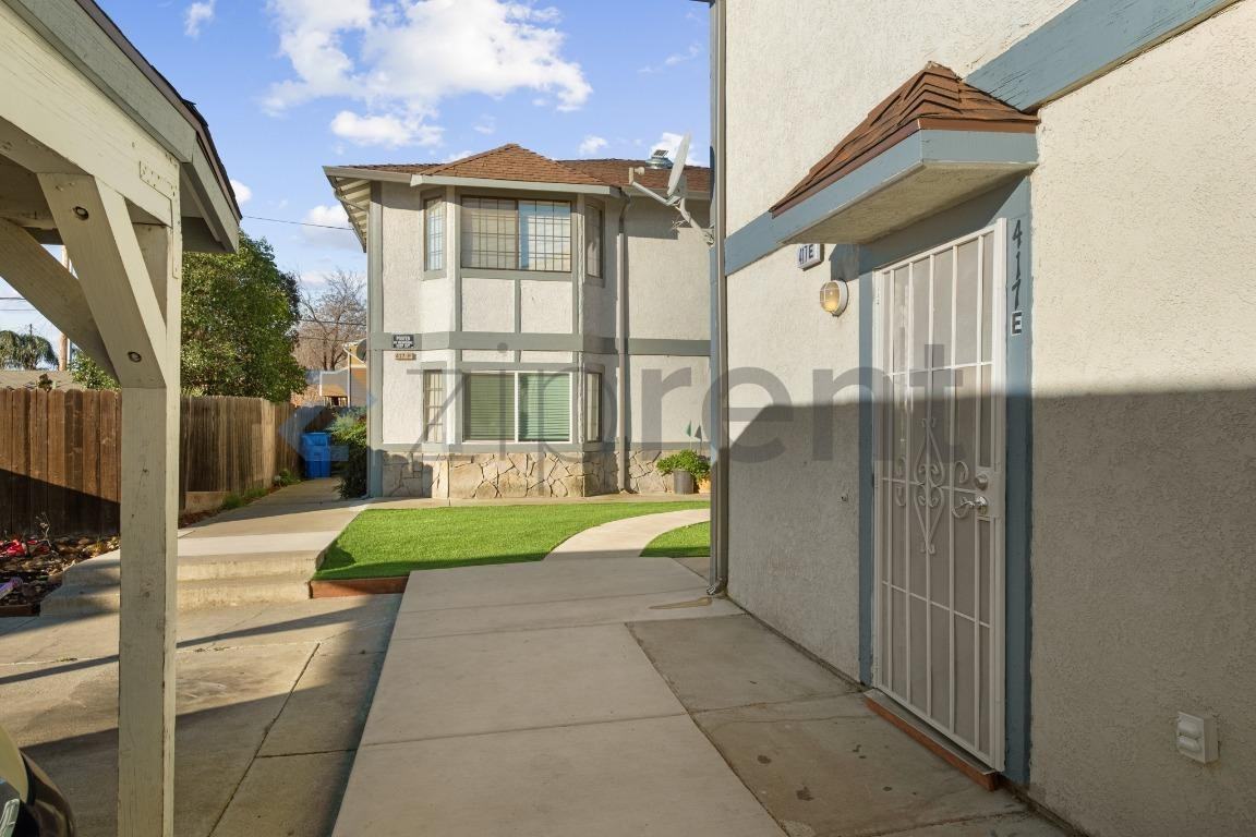 417 1st St #E - Photo 4 of 24