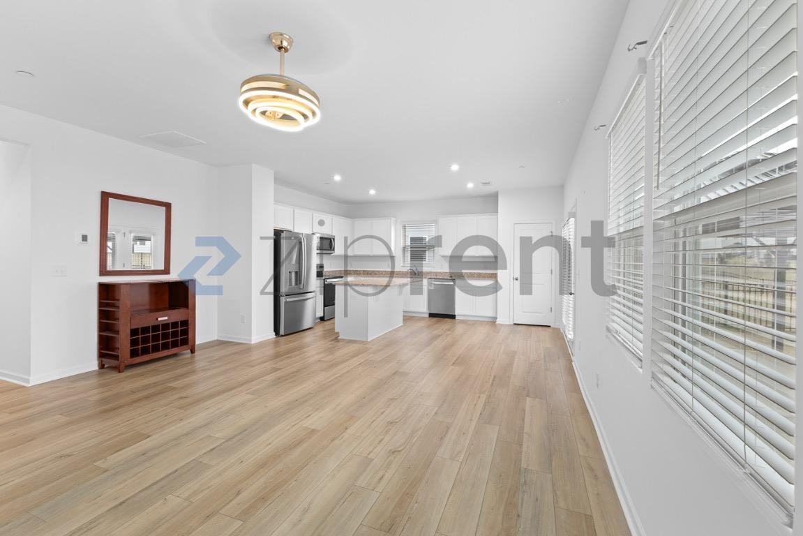 3038 Langhorne Ave Sw - Photo 7 of 35